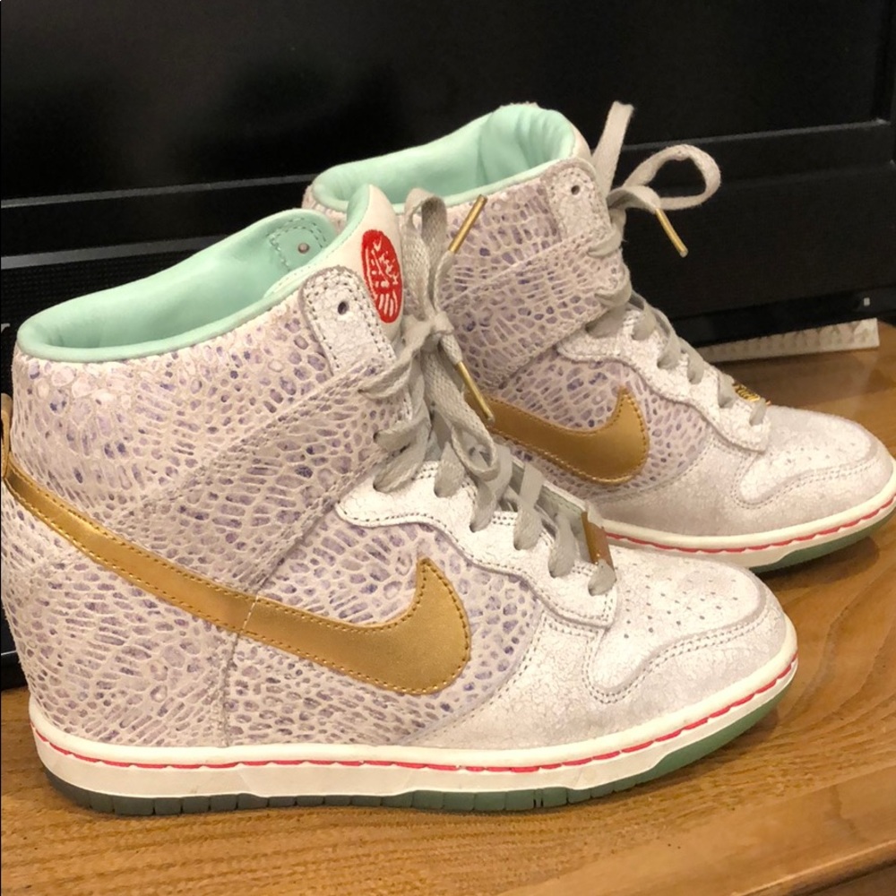 Nike Dunk Sky Hi Wedge Sneakers